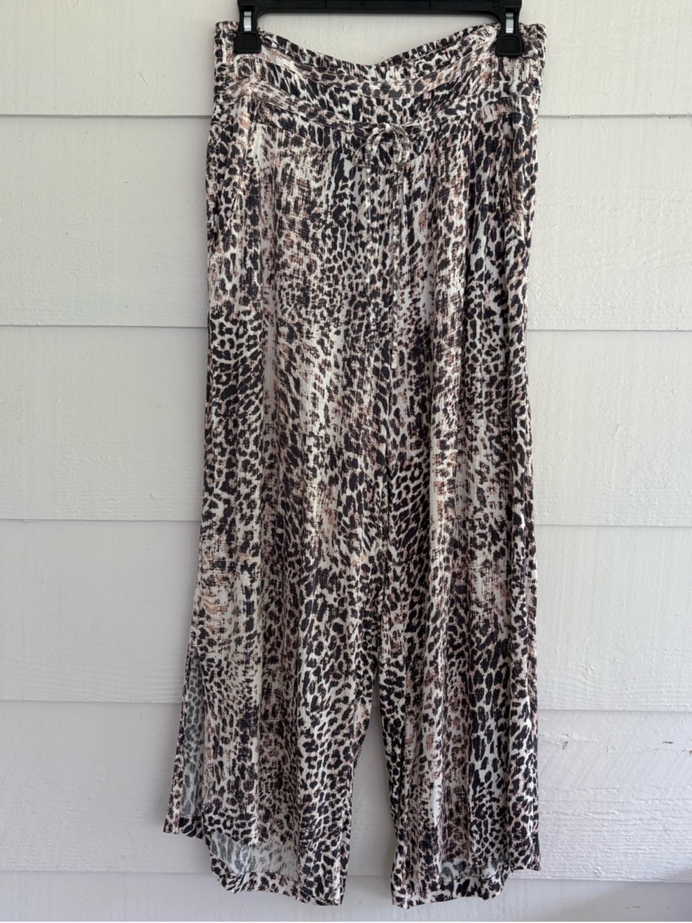 Rewash Wide Leg Leopard Print Crop Pants in Black and Cream